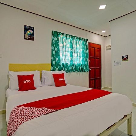 Capital O 90423 Teratai Chalet Ξενοδοχείο Kampong Raja Εξωτερικό φωτογραφία