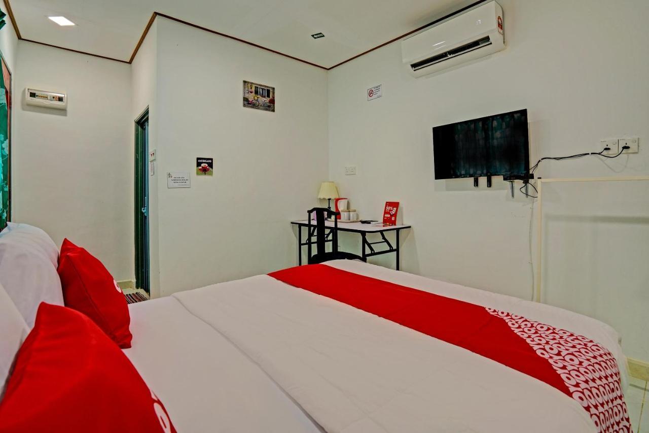Capital O 90423 Teratai Chalet Ξενοδοχείο Kampong Raja Εξωτερικό φωτογραφία