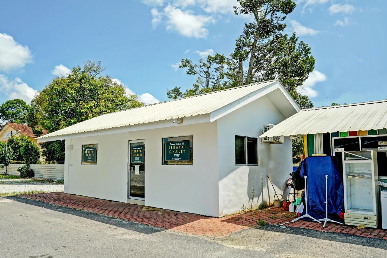 Capital O 90423 Teratai Chalet Ξενοδοχείο Kampong Raja Εξωτερικό φωτογραφία