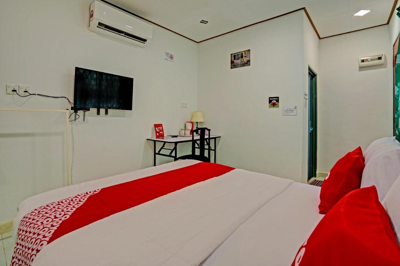 Capital O 90423 Teratai Chalet Ξενοδοχείο Kampong Raja Εξωτερικό φωτογραφία