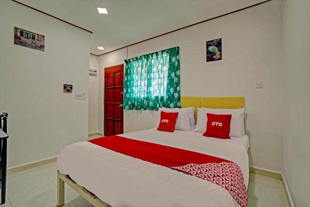 Capital O 90423 Teratai Chalet Ξενοδοχείο Kampong Raja Εξωτερικό φωτογραφία