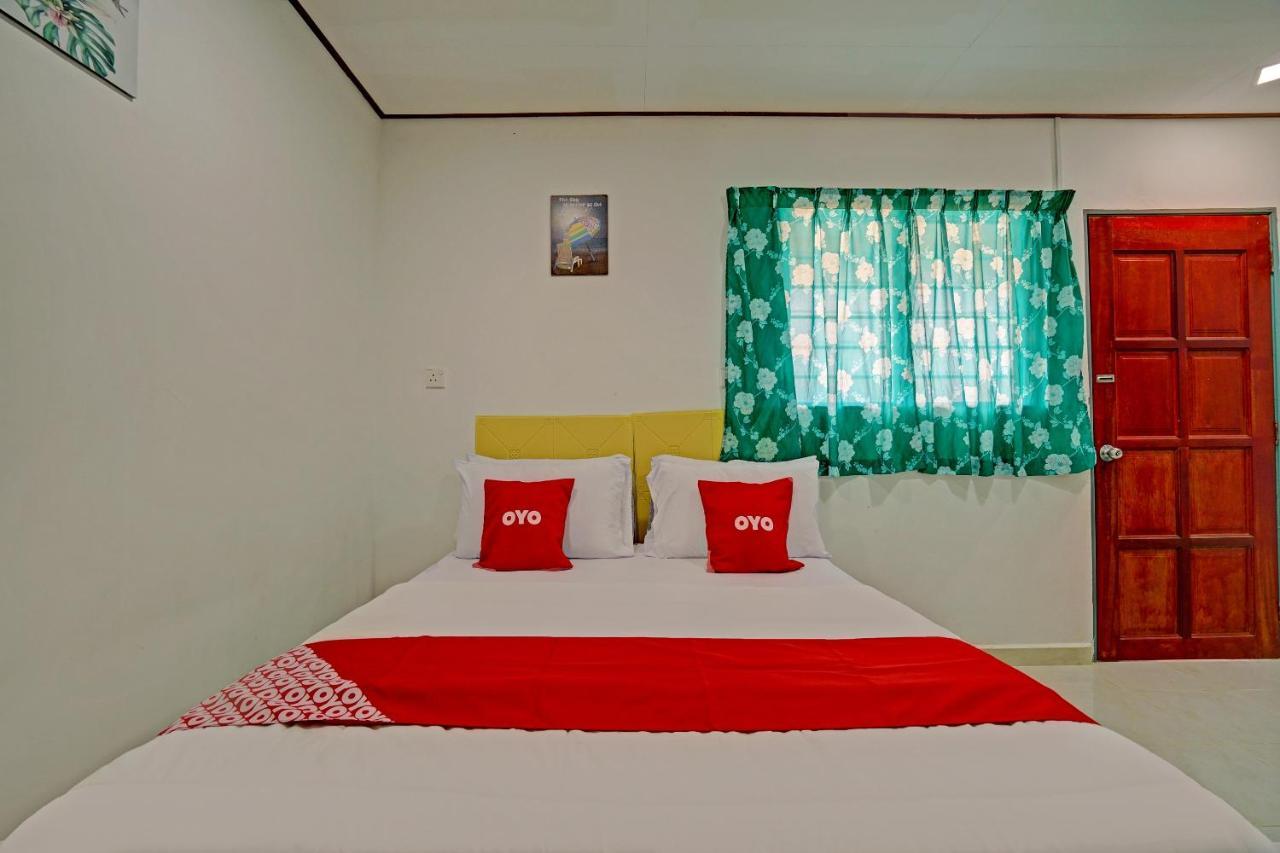 Capital O 90423 Teratai Chalet Ξενοδοχείο Kampong Raja Εξωτερικό φωτογραφία