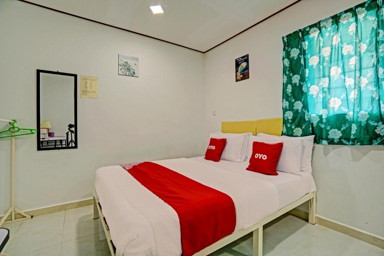 Capital O 90423 Teratai Chalet Ξενοδοχείο Kampong Raja Εξωτερικό φωτογραφία